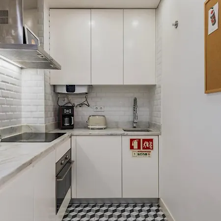 Modern In Bairro Alto By Lovelystay *